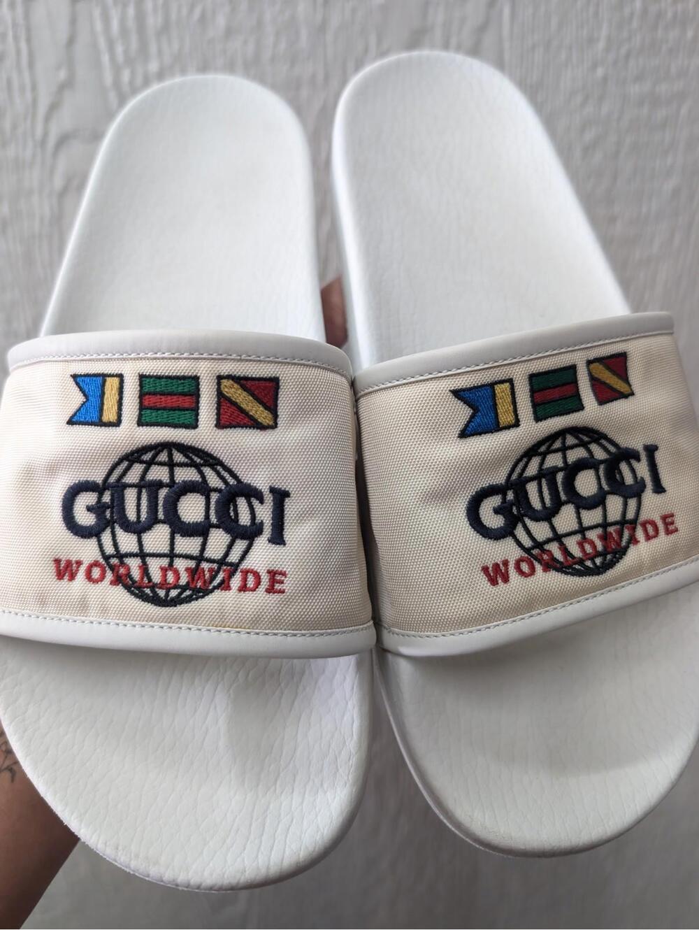 Gucci Worldwide White Cream Pool Slides Sandals Size US 9